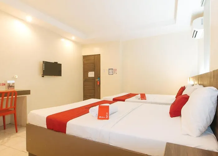 Hotel Reddoorz At V Plaza