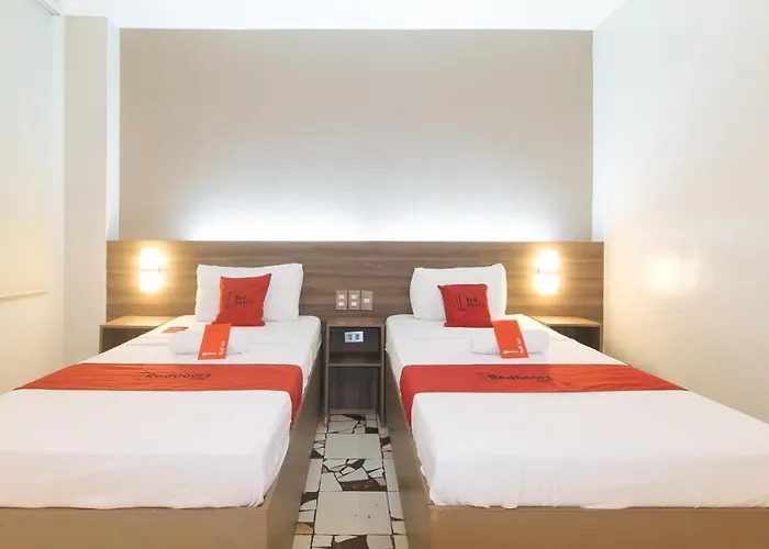 Hotel Reddoorz At V Plaza